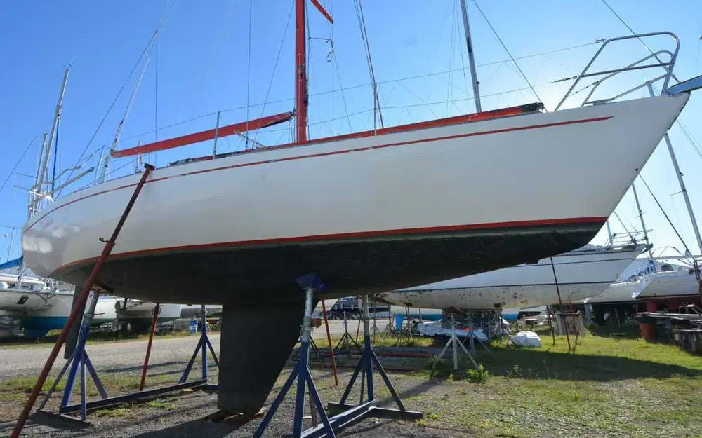 slider 2 Fountaine Pajot Prototype One Tonner