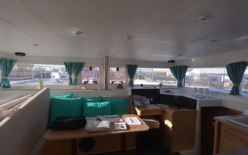 slider 21 Lagoon 400