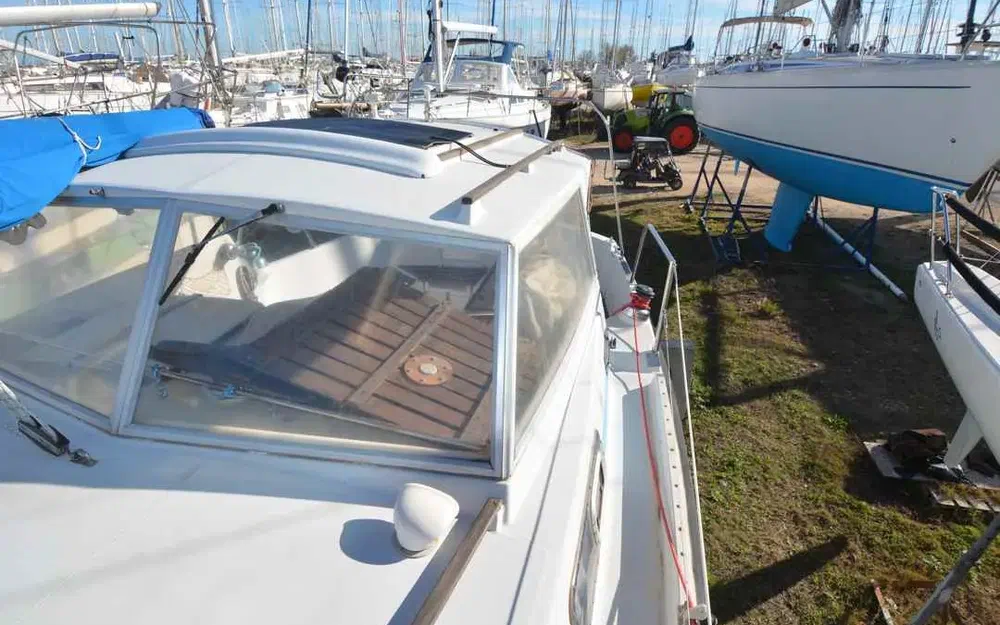 slider 4 Kirie Fifty 33