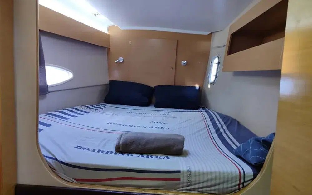 slider 10 Fountaine Pajot Lipari 41