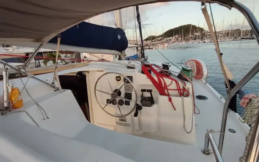 slider 12 Fountaine Pajot Lipari 41