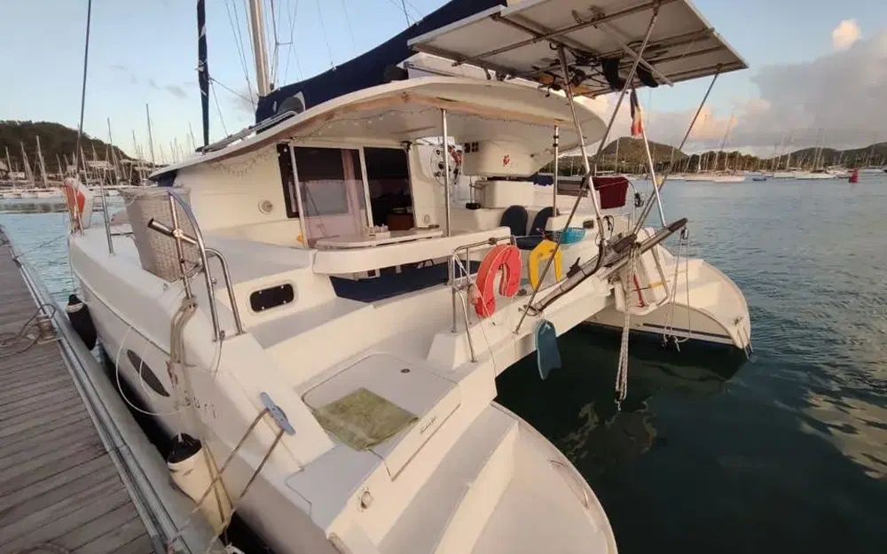 slider 2 Fountaine Pajot Lipari 41