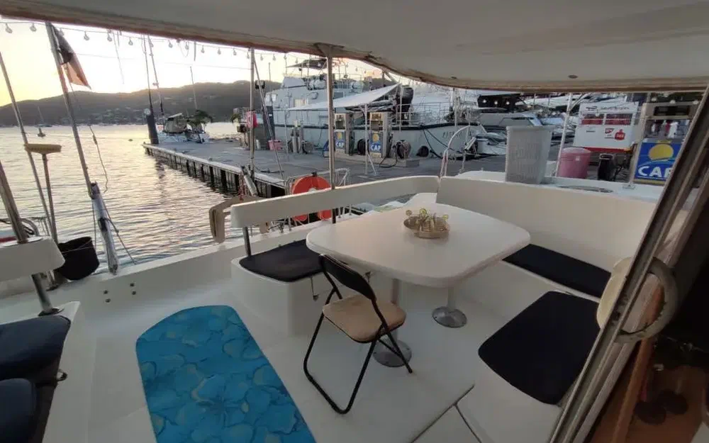 slider 3 Fountaine Pajot Lipari 41