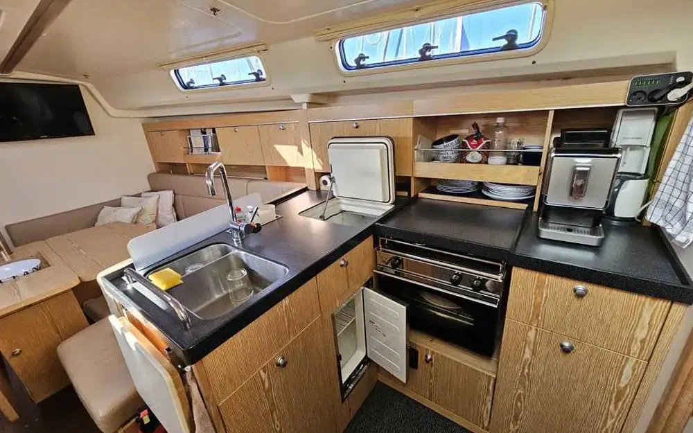 slider 10 Hanse 385