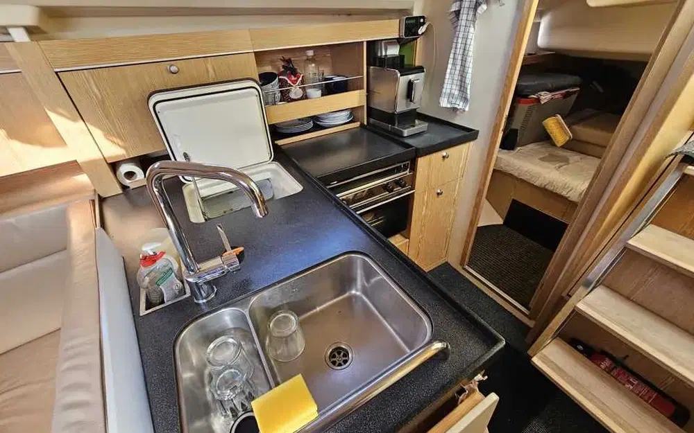 slider 11 Hanse 385