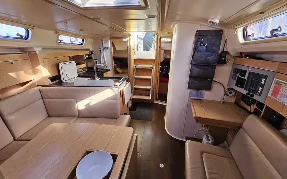 slider 17 Hanse 385