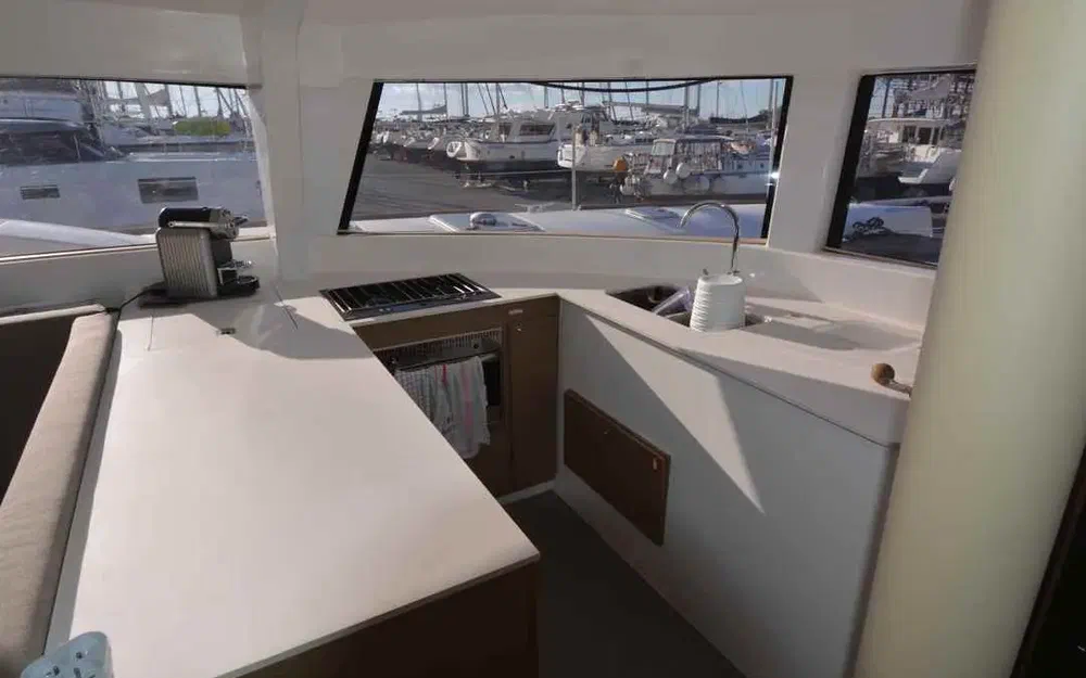 slider 10 Neel Trimarans Neel 47