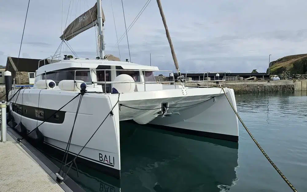 slider 11 Catana Bali 4.6