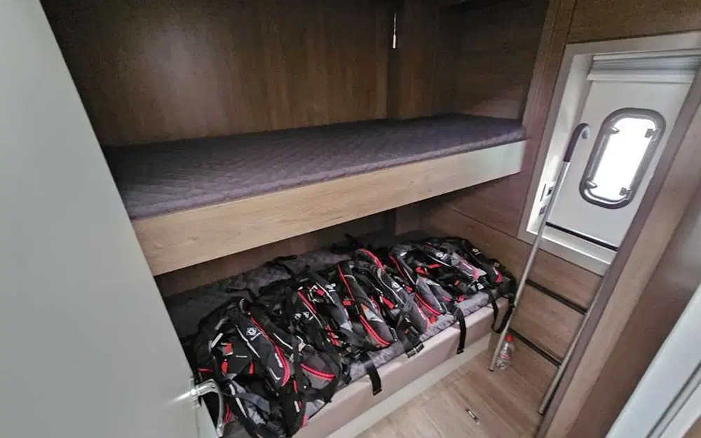 slider 19 Catana Bali 4.6