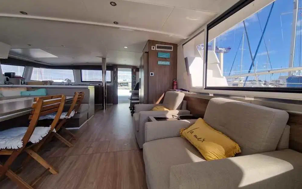 slider 21 Bali Catamarans Bali 5.4