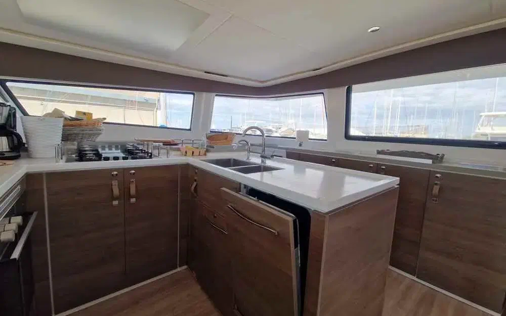 slider 27 Bali Catamarans Bali 5.4