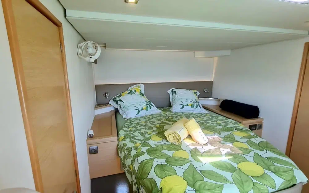 slider 10 Fountaine Pajot Saba 50