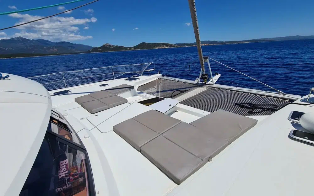 slider 1 Fountaine Pajot Saba 50