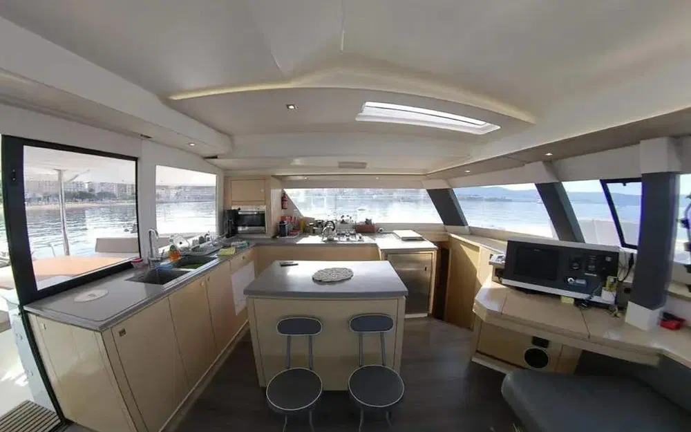 slider 3 Fountaine Pajot Saba 50