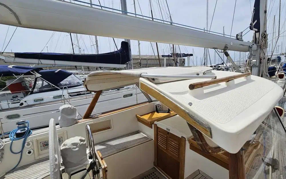 slider 4 Hallberg Rassy 42