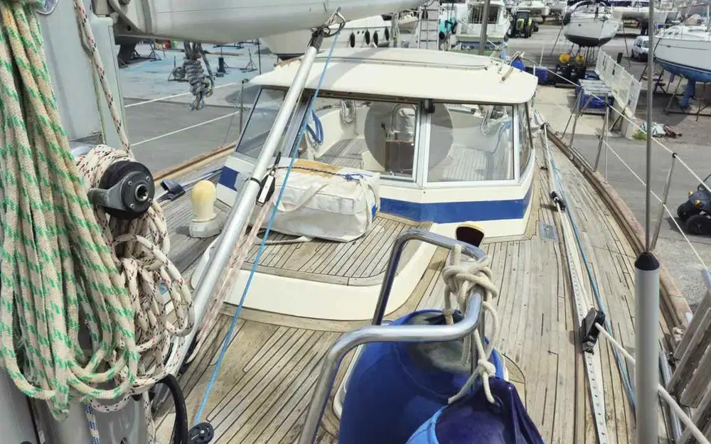 slider 7 Hallberg Rassy 42