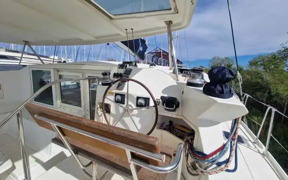 slider 5 Lagoon 420