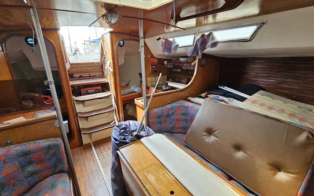 slider 13 Beneteau First 35