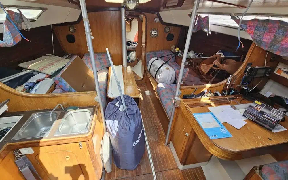 slider 6 Beneteau First 35
