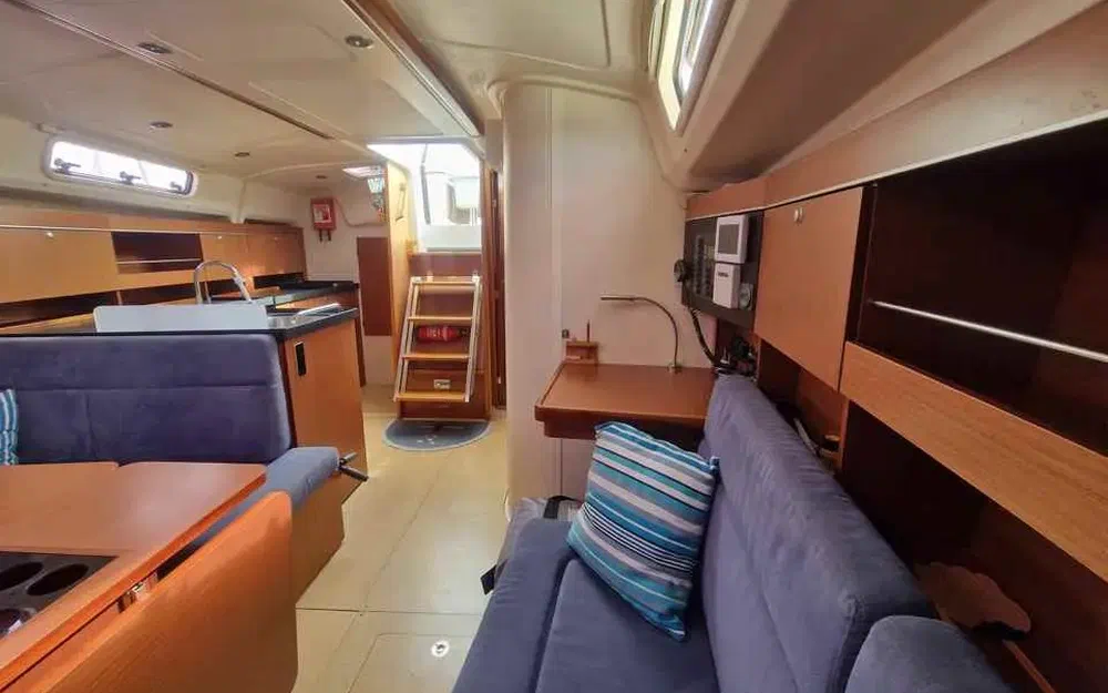 slider 12 Hanse 385