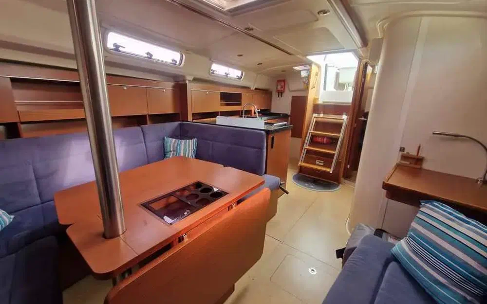 slider 2 Hanse 385