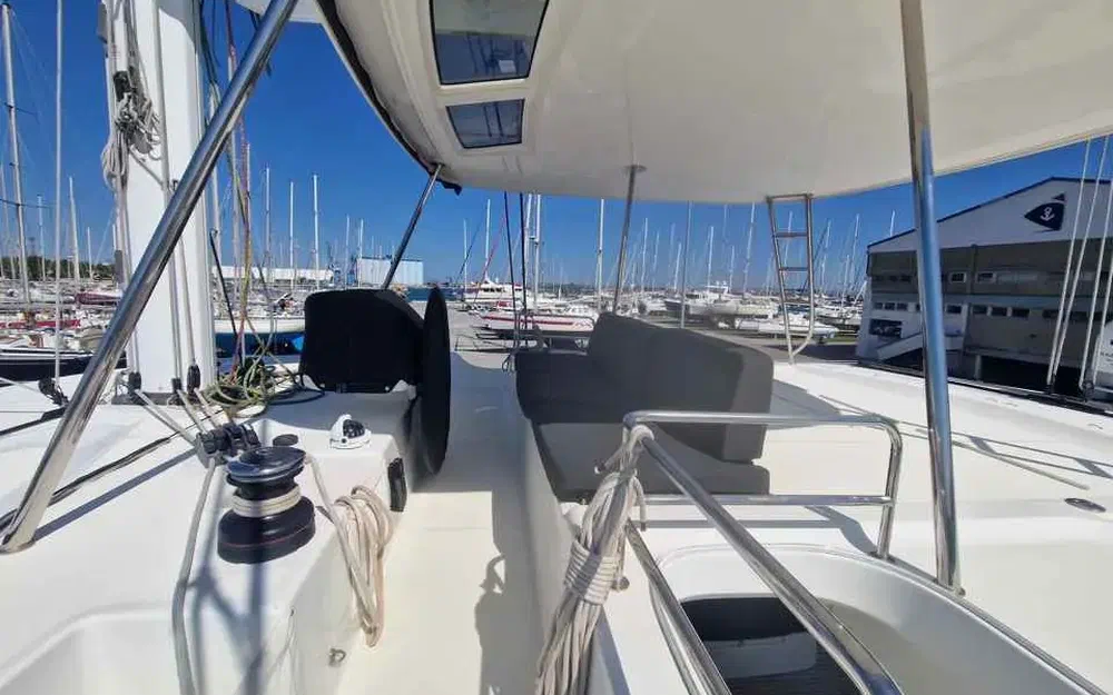slider 5 Lagoon 50