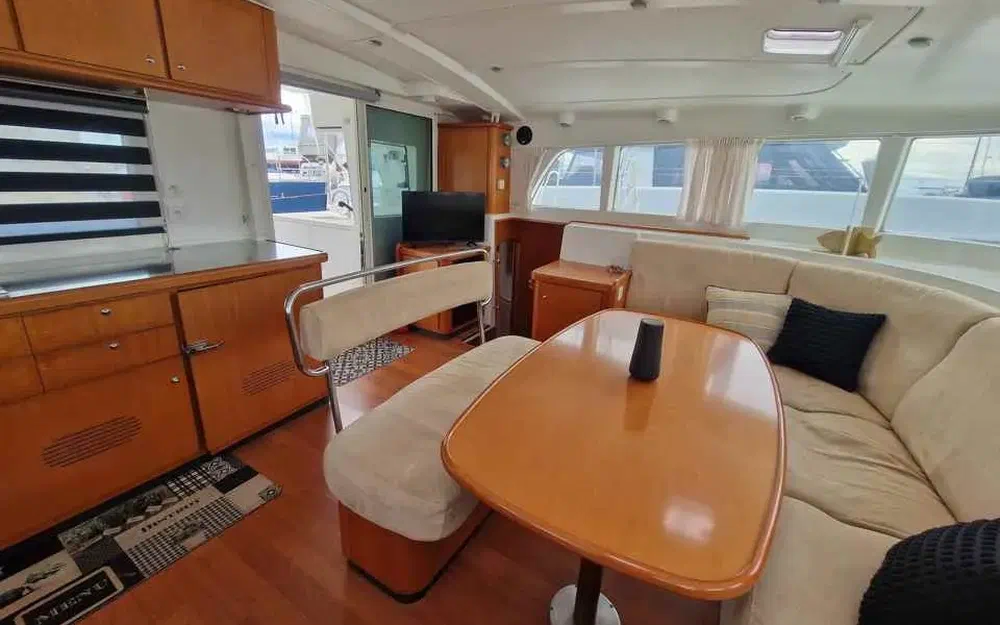 slider 14 Lagoon 440
