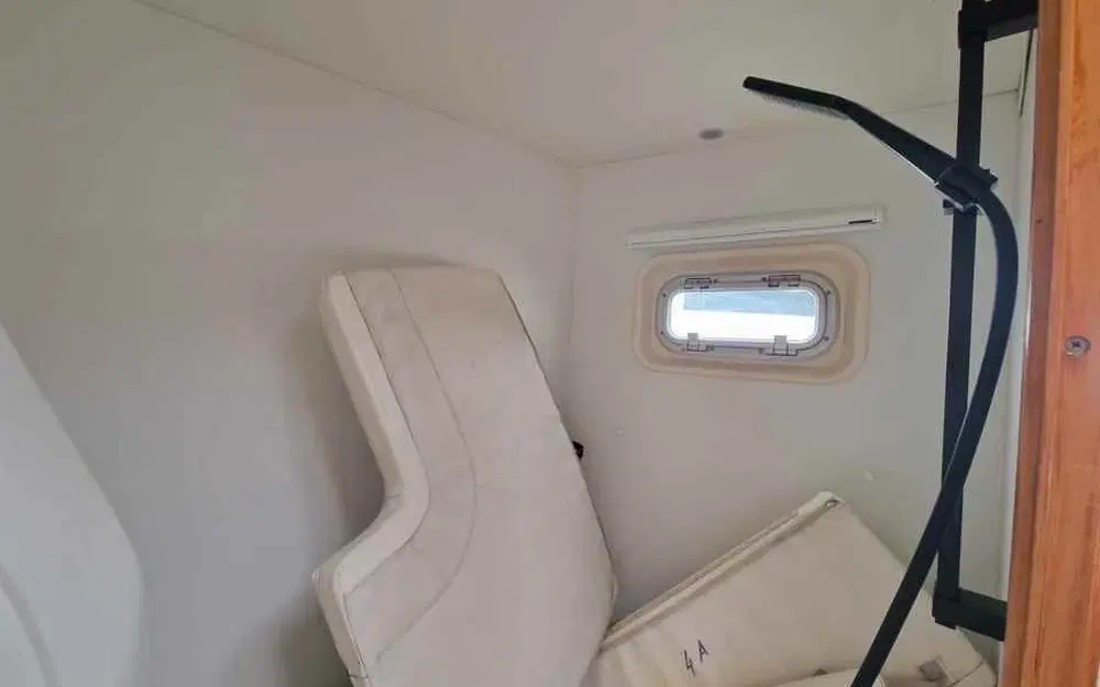 slider 21 Lagoon 440