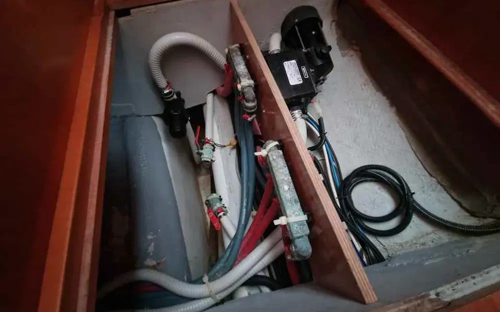 slider 32 Lagoon 440