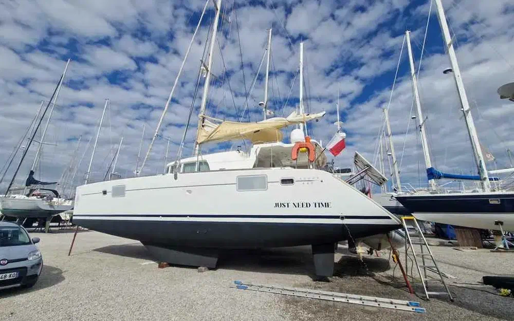 slider 5 Lagoon 440