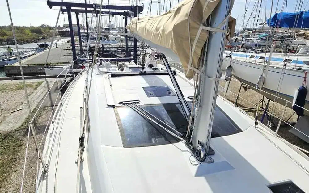 slider 9 Dufour 412 Grand Large