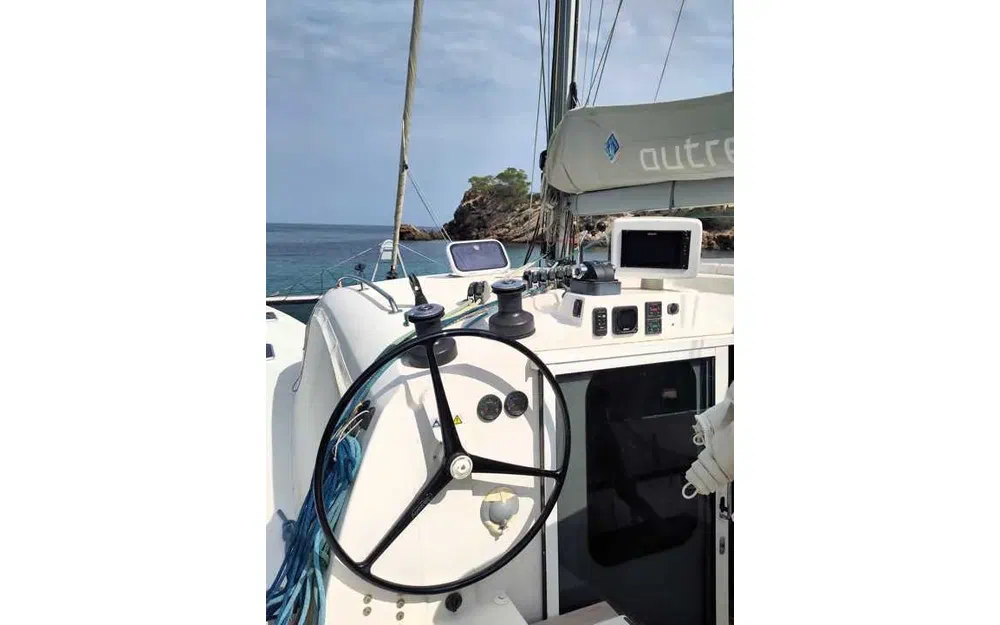 slider 3 Outremer 45