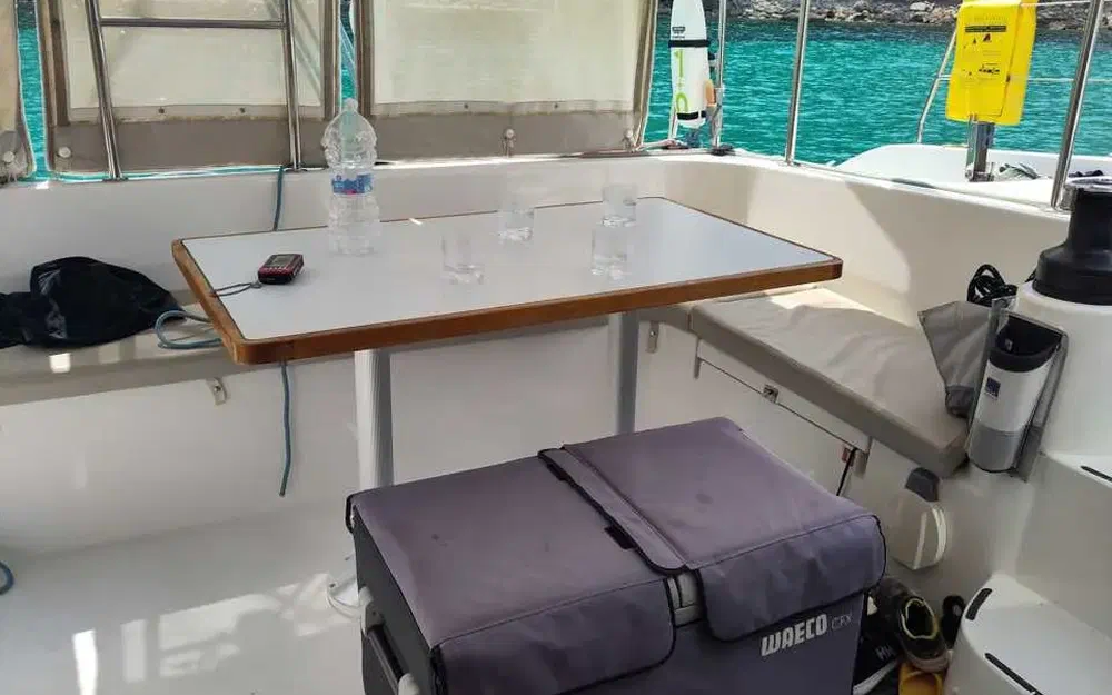 slider 4 Outremer 45