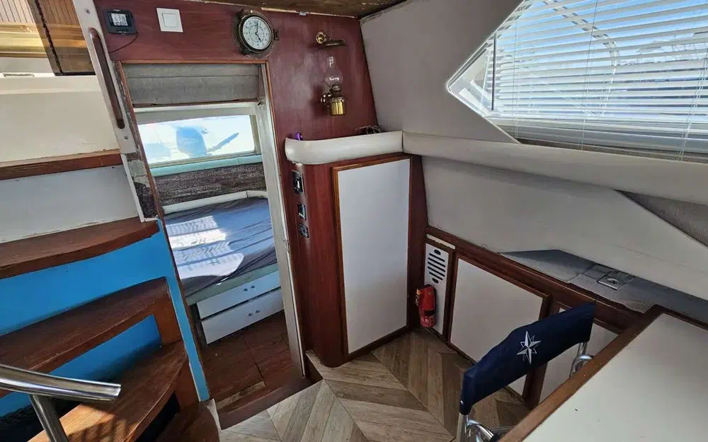 slider 10 Cruisers Yachts 3850 AFT