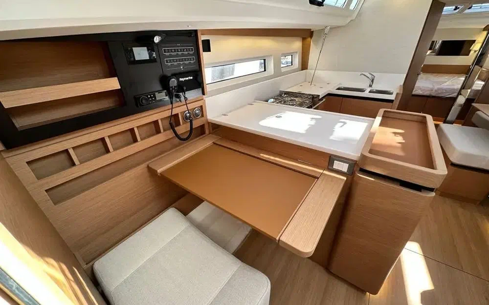 slider 5 Jeanneau Sun Odyssey 440