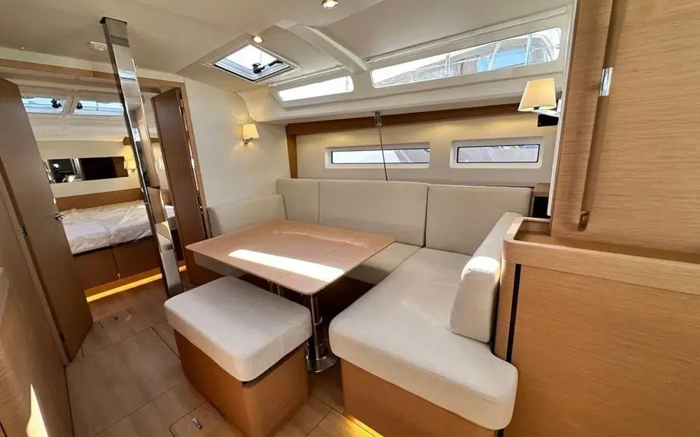 slider 6 Jeanneau Sun Odyssey 440