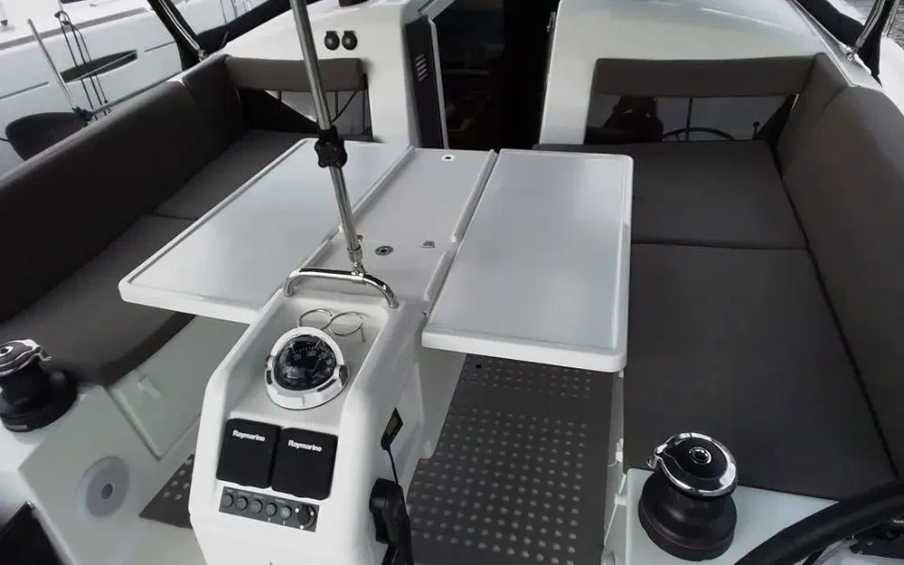 slider 8 Jeanneau Sun Odyssey 440