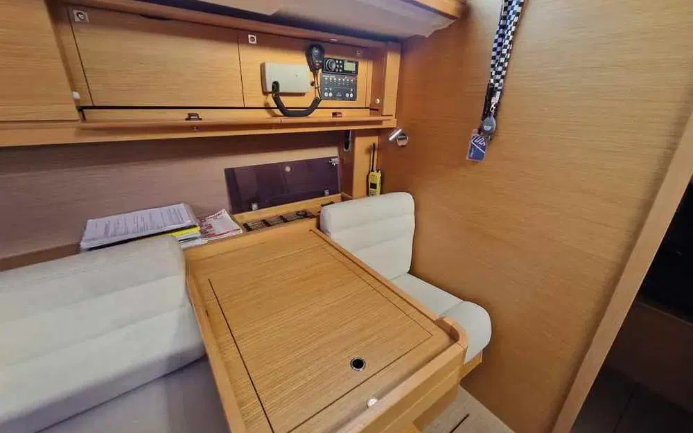 slider 17 Dufour 460 Grand Large