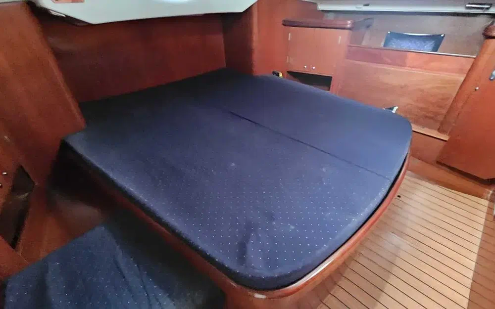 slider 14 Beneteau Oceanis 42 CC