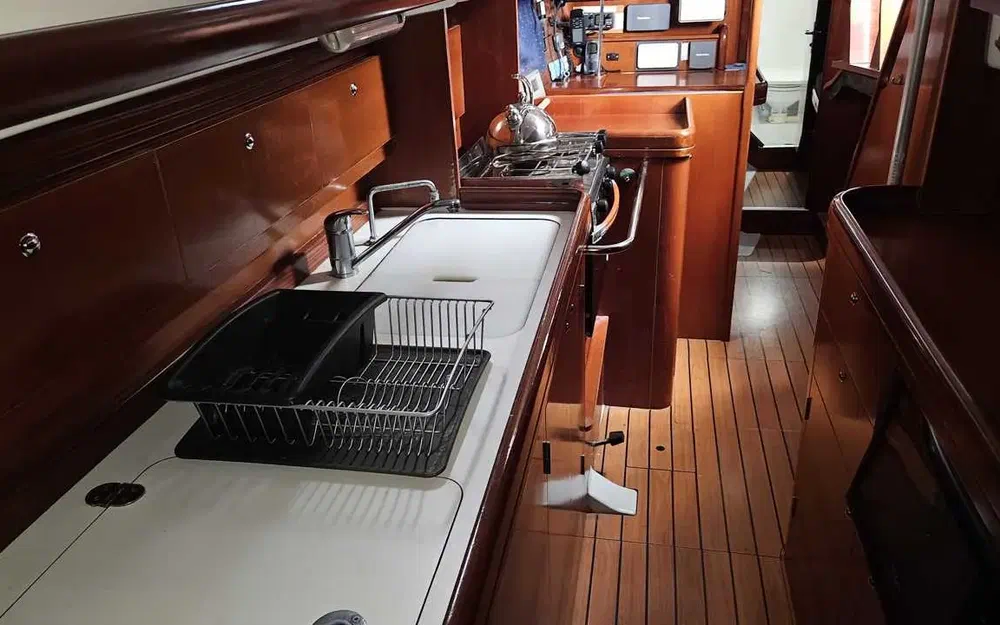 slider 15 Beneteau Oceanis 42 CC