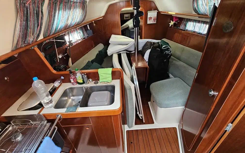 slider 9 Beneteau Oceanis 321