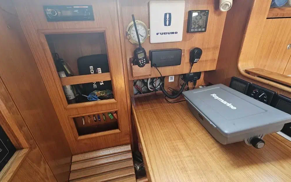 slider 10 Jeanneau Sun Odyssey 42.1