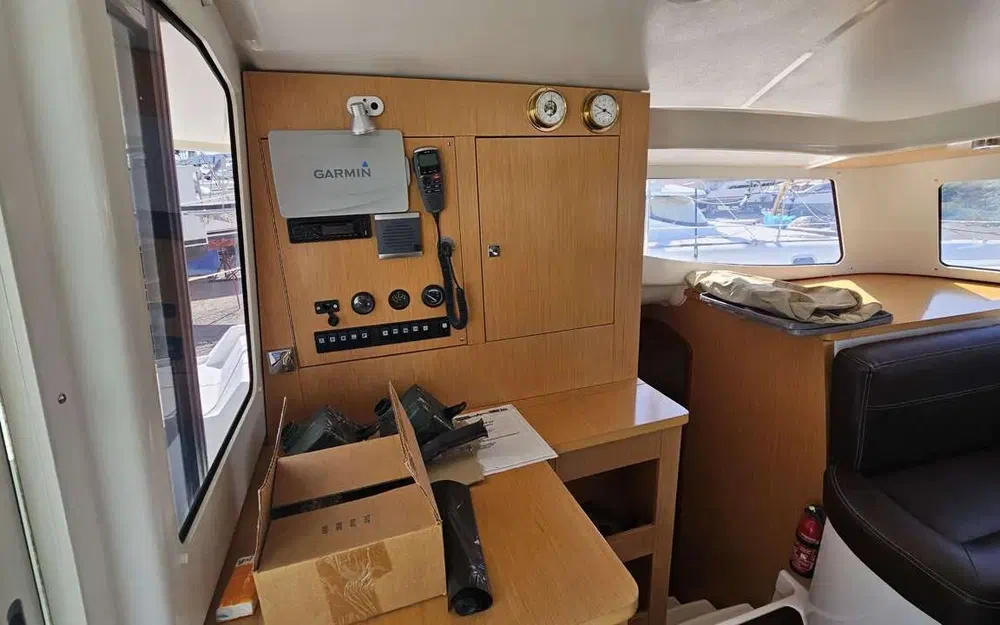 slider 10 Fountaine Pajot Mahe 36 Evolution