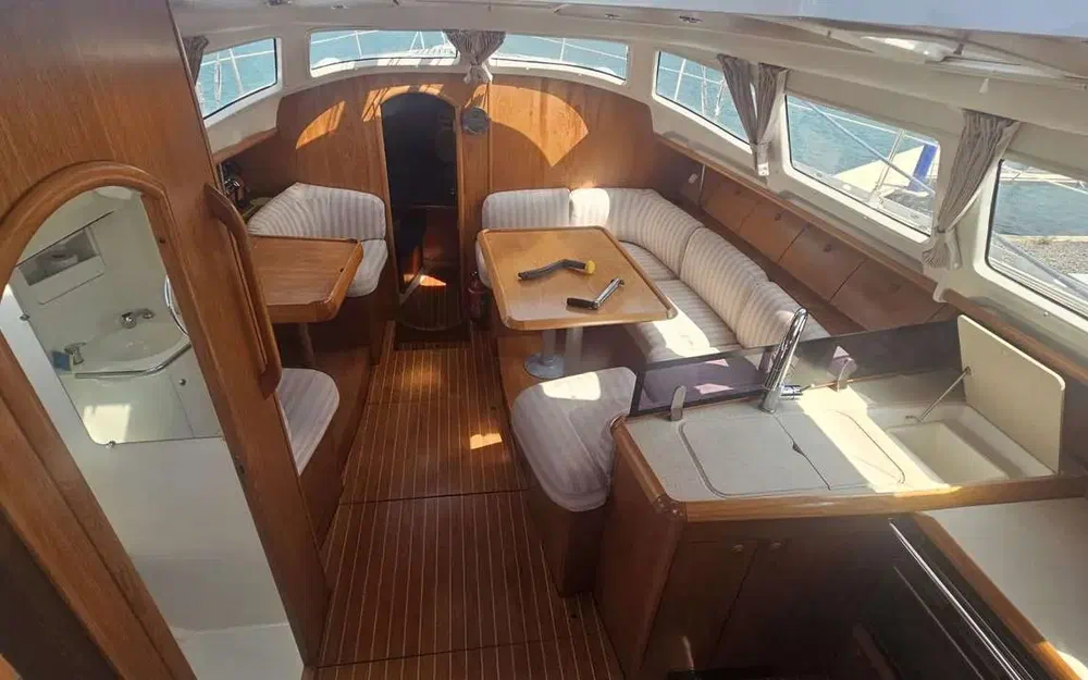 slider 1 Jeanneau Sun Odyssey 40 DS