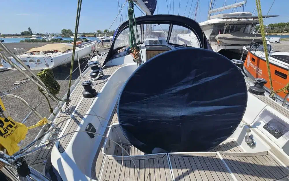 slider 5 Grand Soleil 43