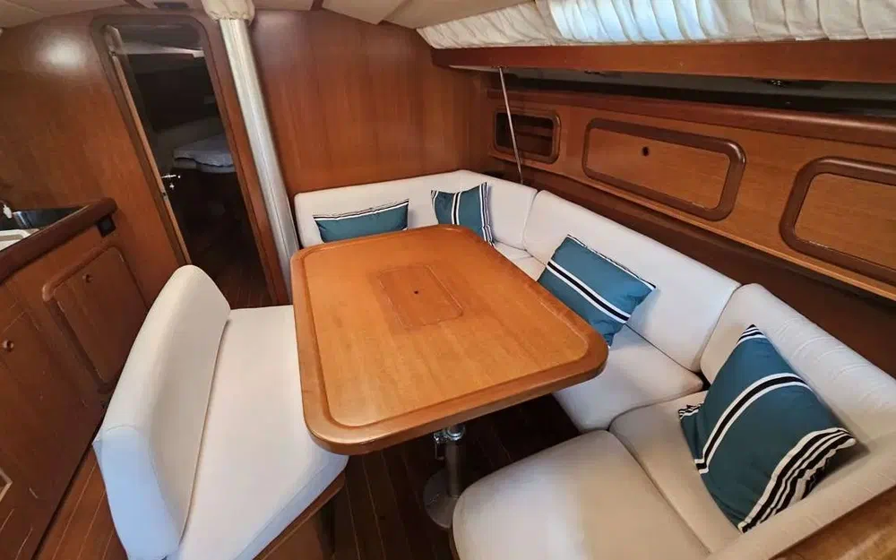 slider 8 Grand Soleil 43