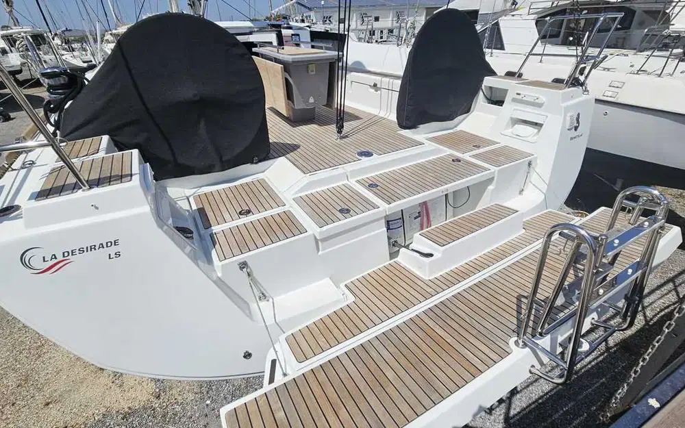slider 5 Beneteau Oceanis 45