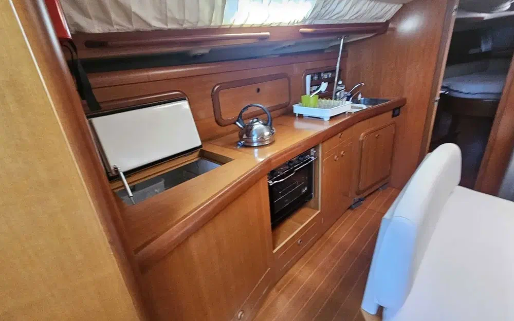 slider 8 Grand Soleil 43