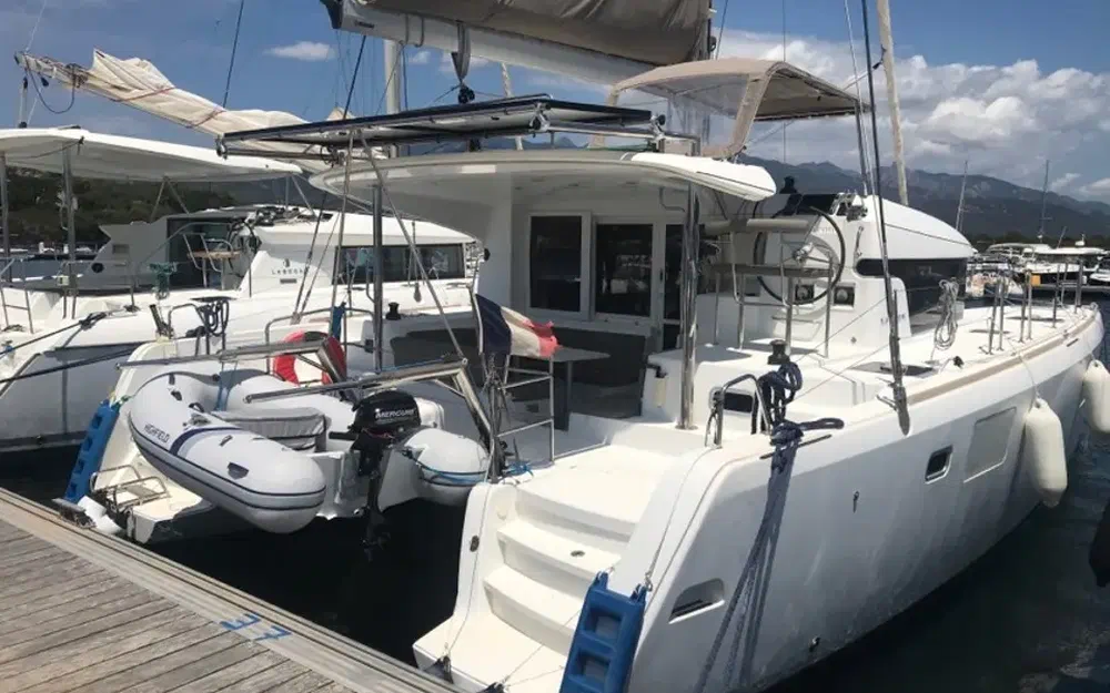 slider 0 Lagoon 39