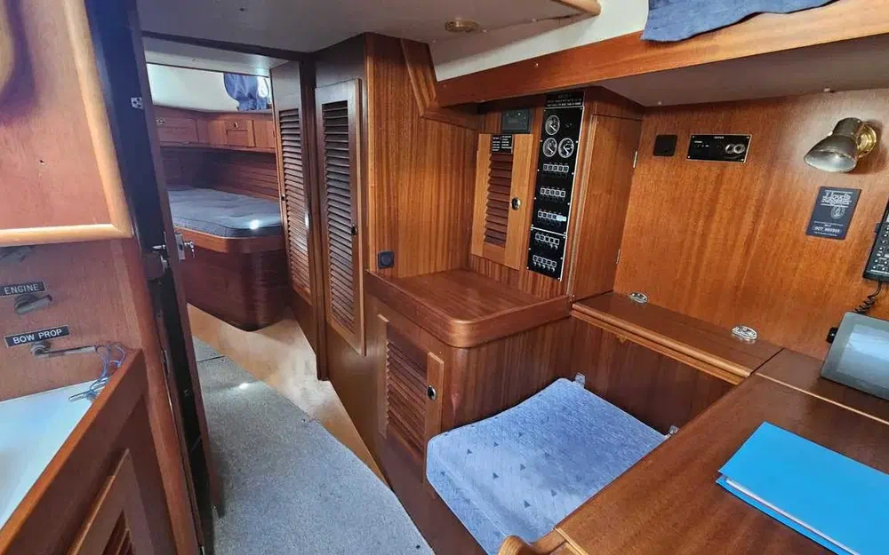 slider 13 Hallberg Rassy 39
